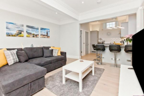 Modern & Spacious 1 Bed Apt, West End